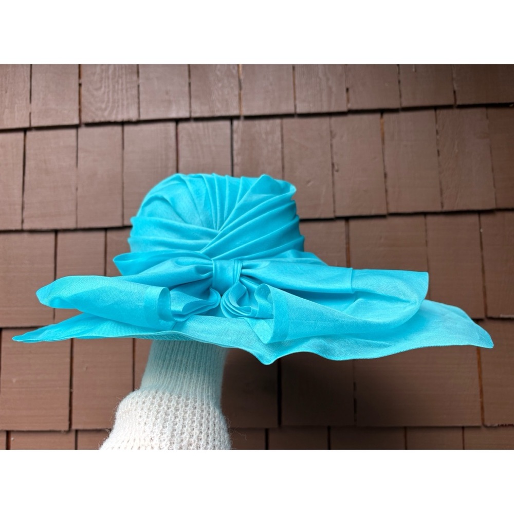 Collette Cathay Blue Mesh Fabric hat 1980’s